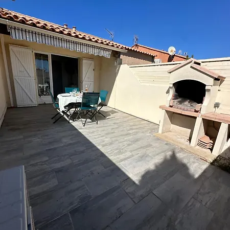 La Discrete Toute Equipee Avec Piscine Gruissan Exterior photo